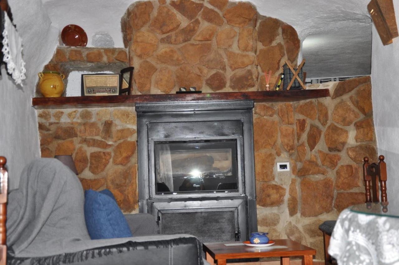 Casa Cueva El Almendro Pensionat Pegalajar Eksteriør billede